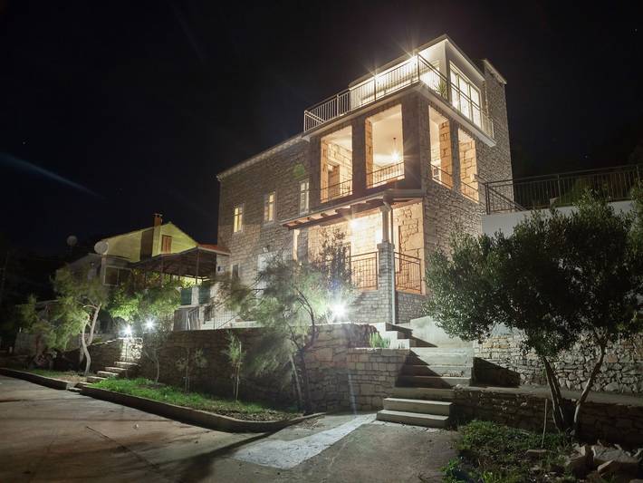 Villa pour 14 personnes, avec terrasse et piscine à Vela Luka - 2