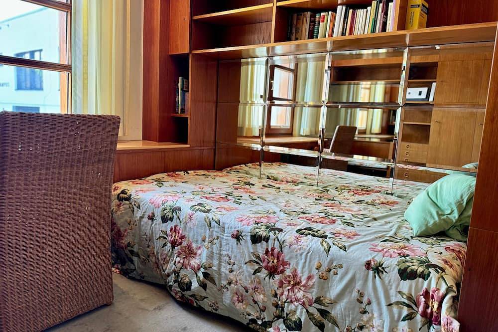 House with pool in the heart of Bochum in Bochum, Ruhr