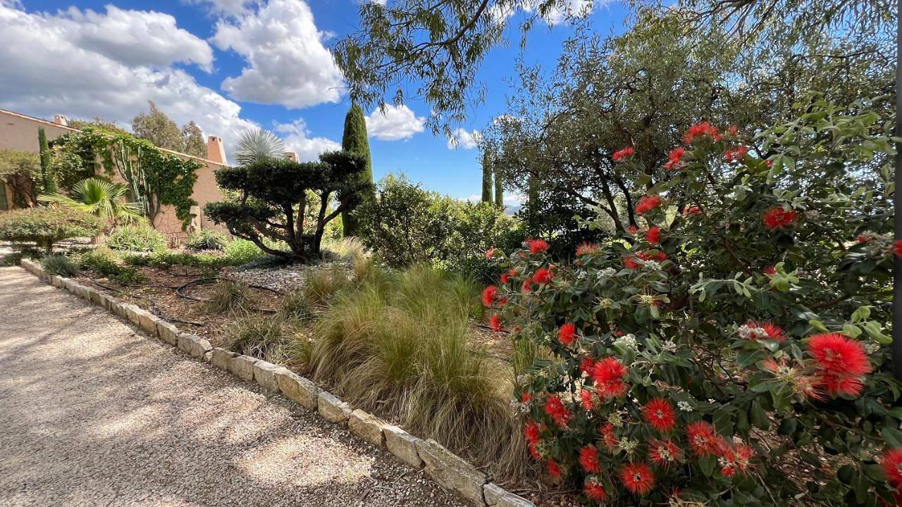 Appartement entier, One-Bedroom Apartment in La Valette-du-Var, Côte méditerranéenne (France)
