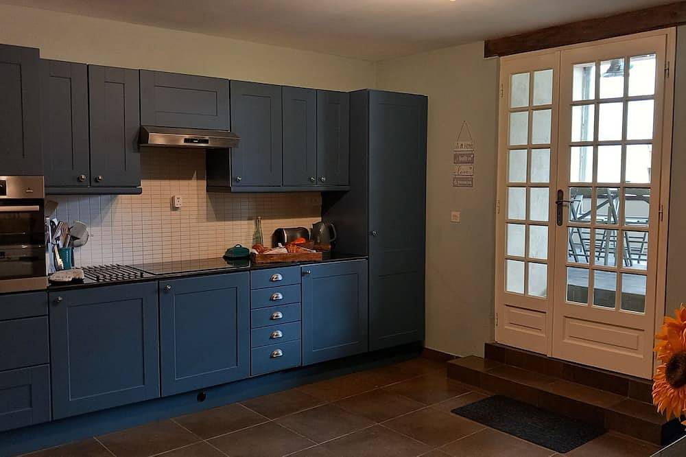 Beautiful Dordogne family farmhouse retreat with character, charm & private pool in Regionaler Naturpark Périgord-Limousin
