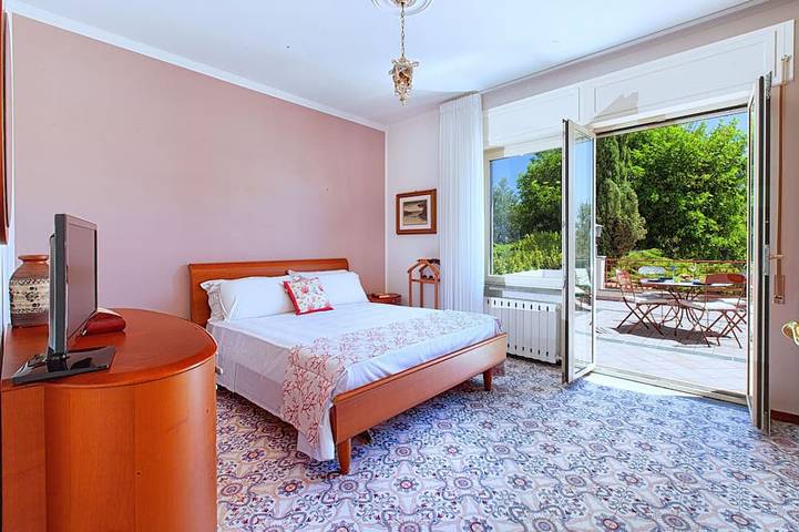 Villa in Nerano mit bezauberndem Meerblick in Nerano, Massa Lubrense