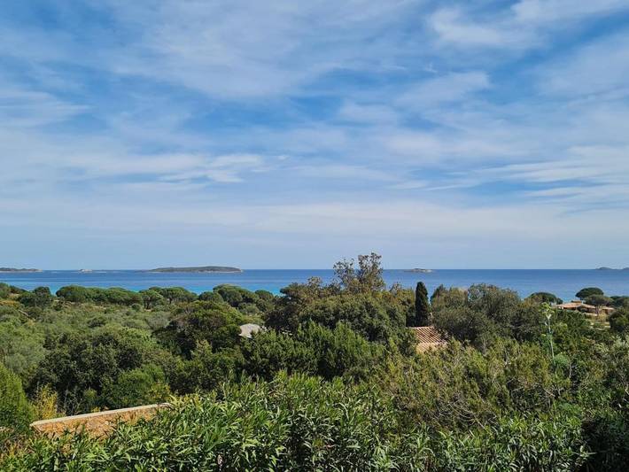 Location de vacances pour 7 personnes, avec terrasse dans Plage de la Palombaggia - 2
