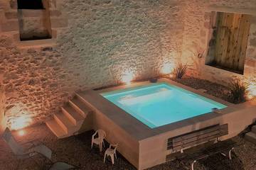Gîte pour 8 personnes, avec jardin et balcon à Mauriac