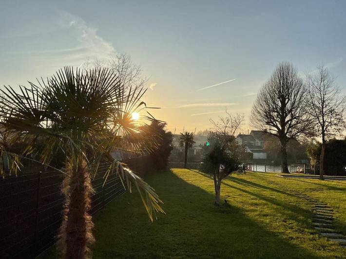 Location de vacances pour 2 personnes, avec vue et jardin ainsi que piscine et terrasse à Le Mans - 4