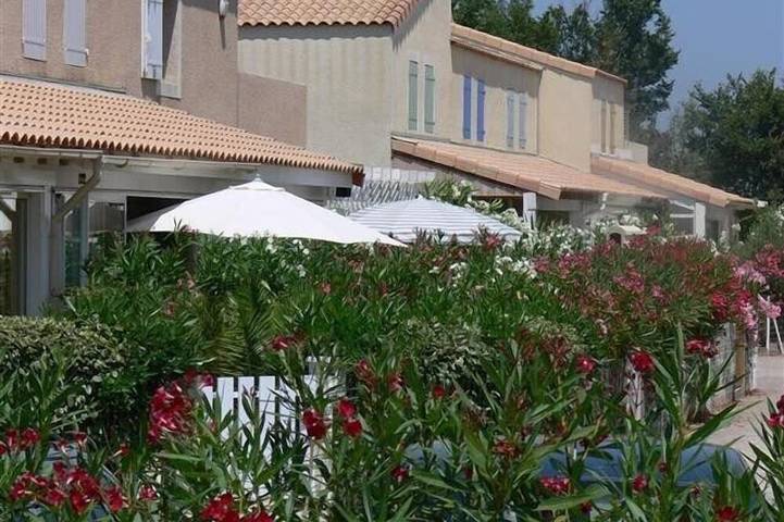 Maison de vacances pour 6 personnes, avec jacuzzi ainsi que piscine et terrasse dans Portiragnes Plage