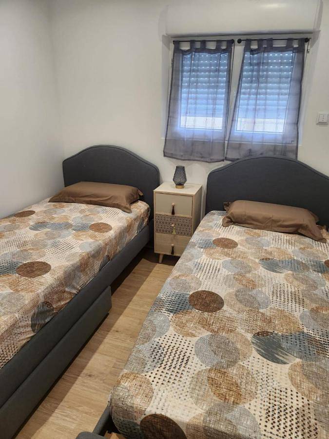 Appartement entier, Studio Apartment in Château-Thierry, Aisne