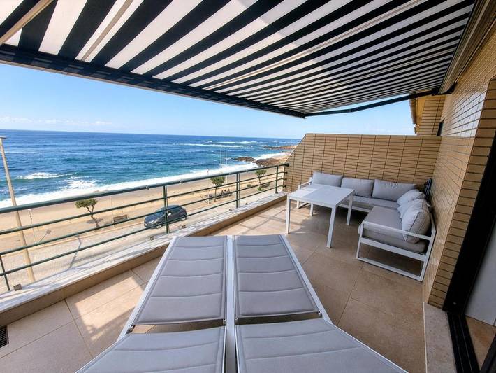 Gîte pour 4 personnes, avec terrasse et vue dans Vila Chã