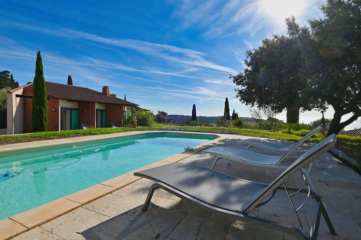 Villa pour 8 personnes, avec terrasse et jardin à Sanary-sur-Mer