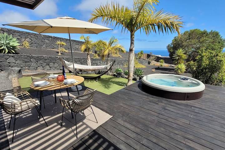 Ferienwohnung für 4 Personen, mit Whirlpool und Garten sowie Terrasse - 1