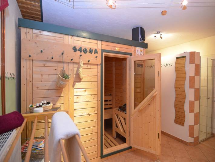 Ferienwohnung für 6 Personen, mit Garten und Sauna sowie Balkon im Frankenwald - 3