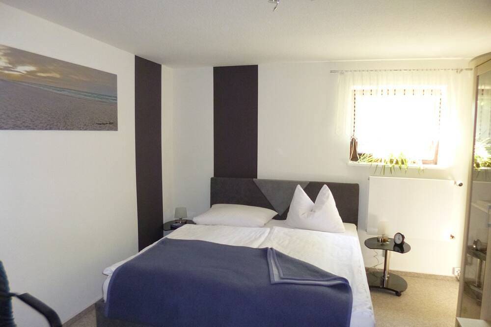 Ganze Wohnung, Westzimmer - Pension Storchennest in Klausdorf, Stralsund Umland