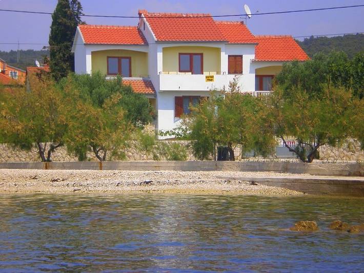 Ferienwohnung für 4 Personen, mit Terrasse in Bibinje
