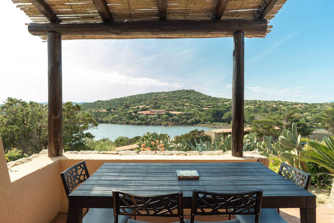 Ganze Wohnung, Haustierfreundliches Apartment "Cottage Sea House" mit Meerblick und Balkon in Costa Serena, Palau (Sardinien)