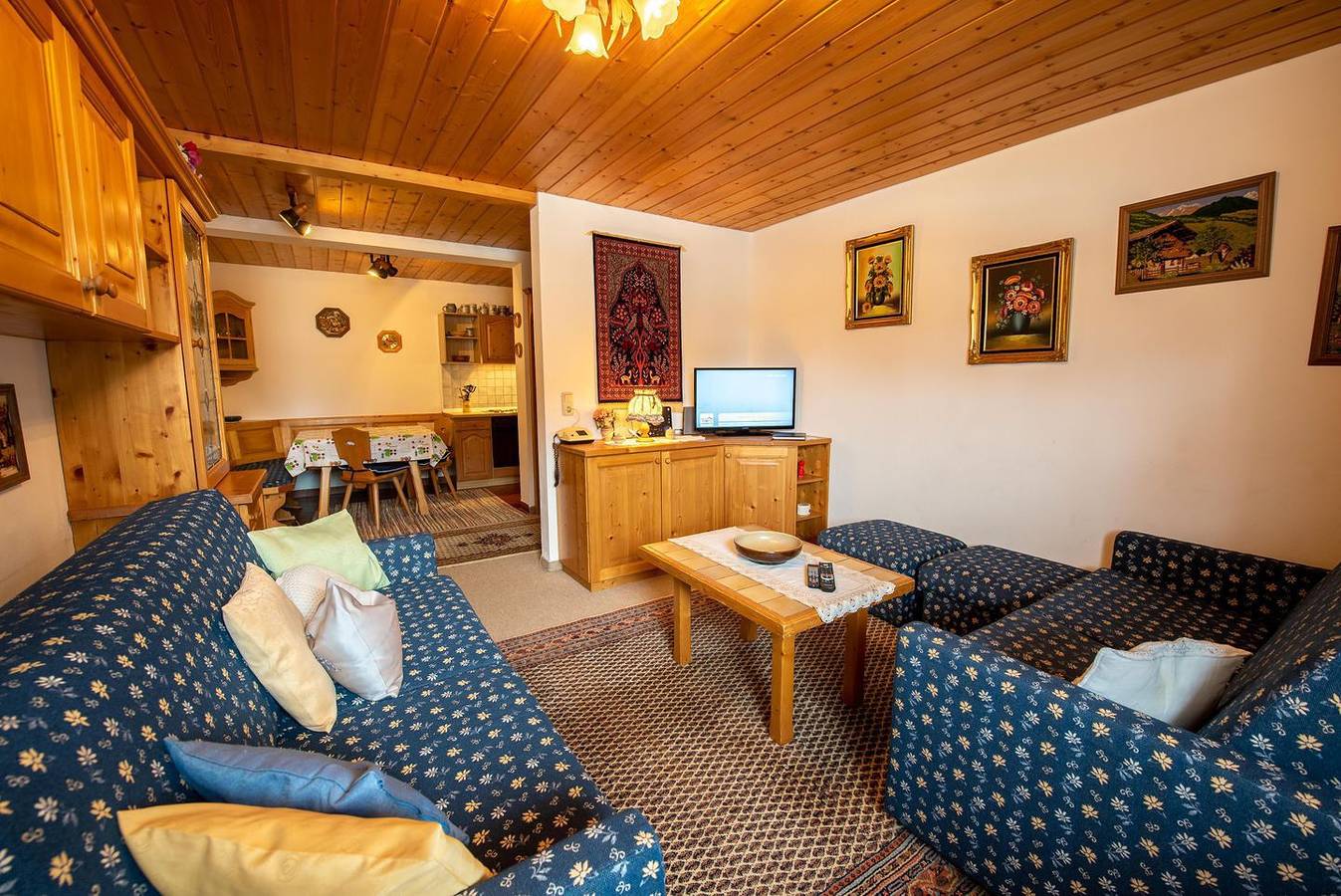 Ganze Wohnung, Gemütliches Apartment mit Bergblick, Sauna und Pistennähe in der Zillertal Arena in Hochkrimml, Krimml