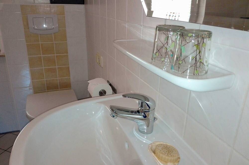 Ganze Wohnung, Ferienwohnung Paul - Ferienwohnung in Blankenhagen, Rostock und Umgebung