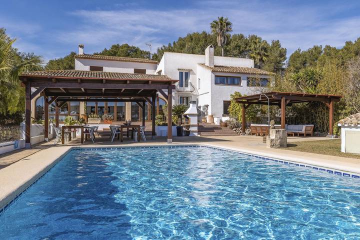 Villa voor 22 personen, met Tuin en Zwembad aan de Costa Blanca