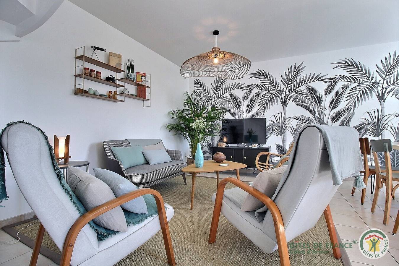 Le Passé Composé in Ploubazlanec, Côte de Goëlo