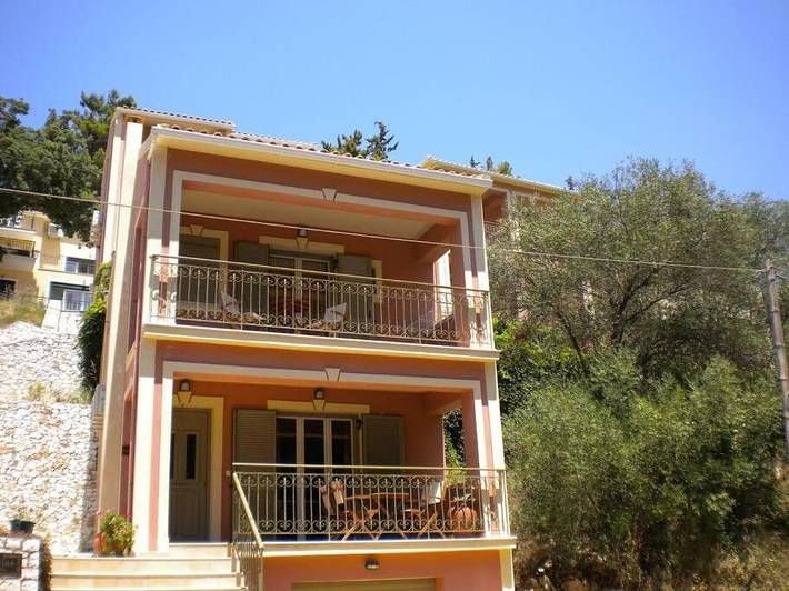 Διαμερίσματα διακοπών για 4 άτομα, με θέα και ταράτσα, με κατοικίδια ζώα στην Αγία Ευφημία