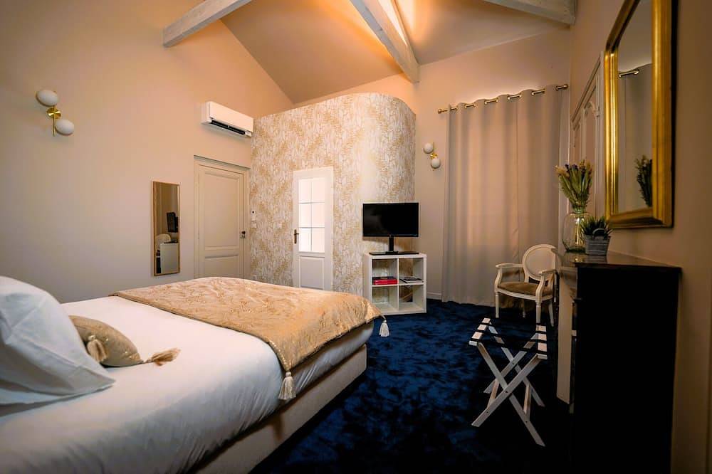 Suite 2 bedrooms King size beds 180x200 in Saint-Sulpice-de-Faleyrens, Libourne region