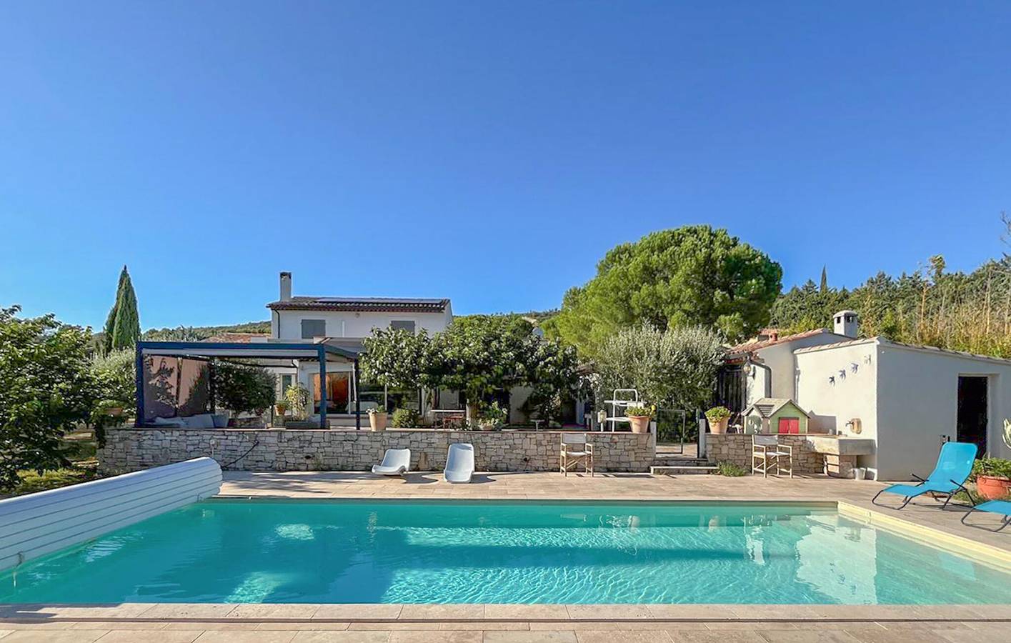 Riverside Retreat mit Pool und Terrasse in Brignoles, Brignoles Region