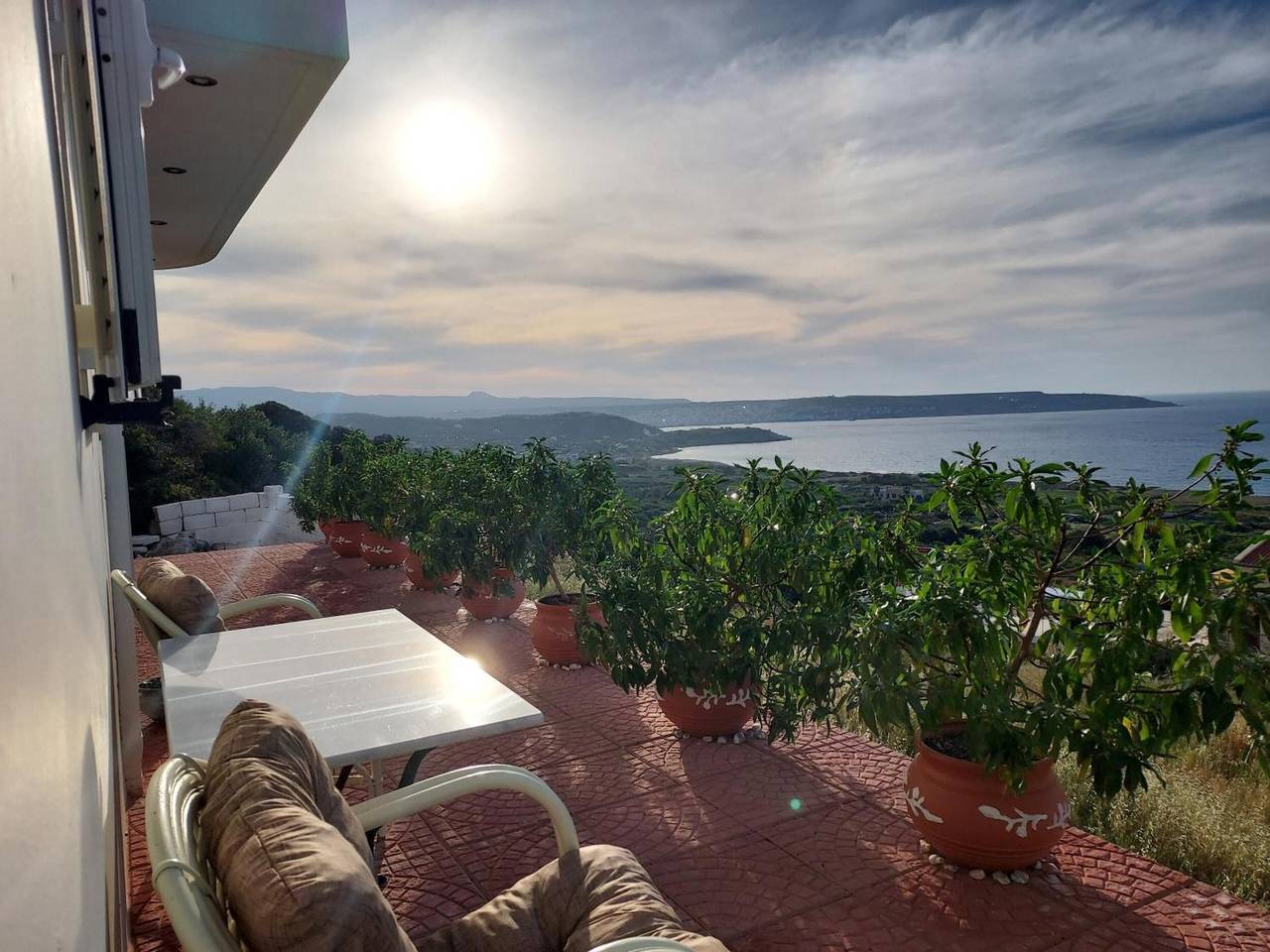 Casa Vacacional 'Panorama Apartment' con Vistas al Mar, Wi-Fi y Aire Acondicionado in Lasithi