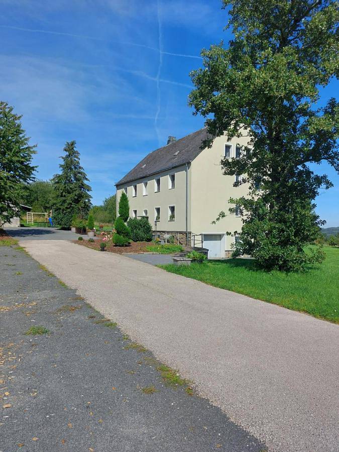 Ganze Wohnung, Altes Zollhaus in Hallschlag, Rureifel (Nordrhein-westfalen)