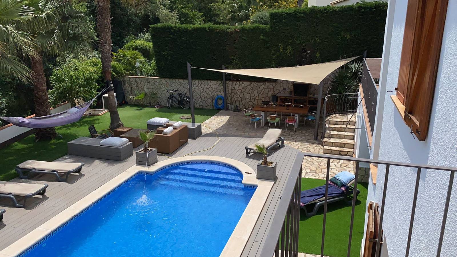 Villa Francisco avec vue sur la montagne, piscine et Wi-Fi in Cabanyes, Calonge