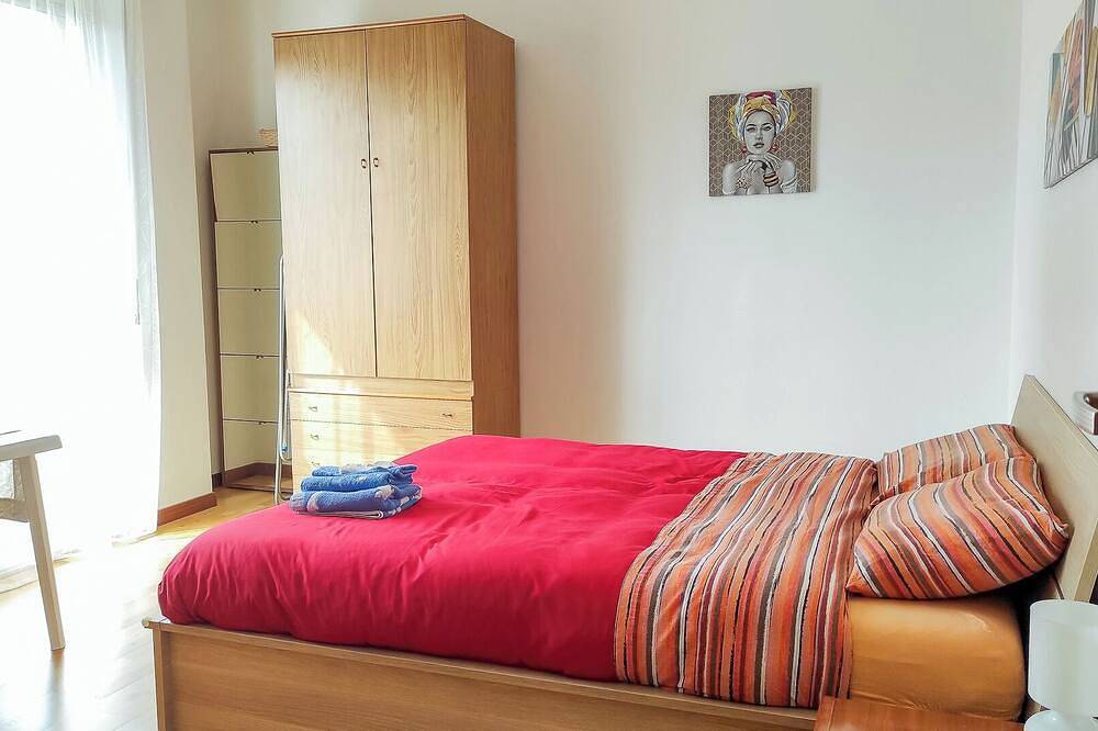 Double room in Piazza della Rinascita, Centro in Pescara, Costa Adriatica Abruzzo
