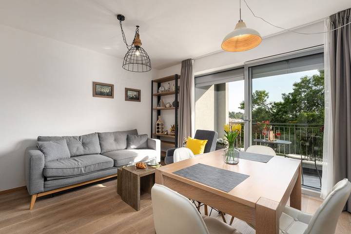 Ganze Wohnung, Luxusapartment mit Meerblick nur 50 Meter zum Yachthafen, 300 Meter zum Strand in Vrsar, Općina Vrsar