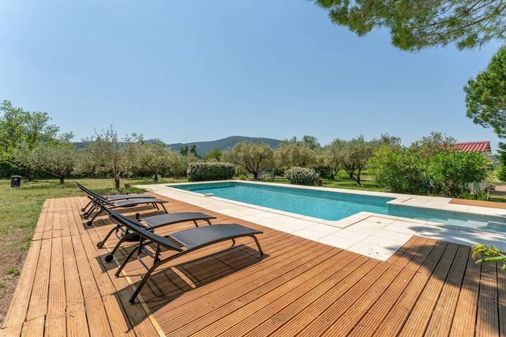 Location de vacances pour 4 personnes, avec Jardin à Entrechaux