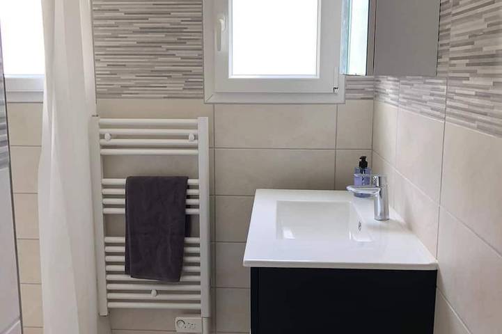 Gîte pour 4 personnes, avec jardin, animaux acceptés à Billiers - 2