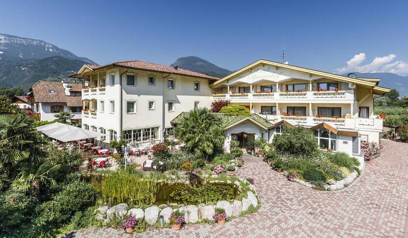Hotel für 3 Personen, mit Pool und Whirlpool sowie Garten und Sauna in Terlan