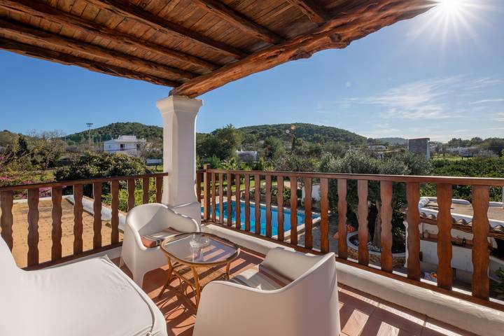 Ferienhaus für 8 Personen, mit Balkon und Whirlpool sowie Garten auf Ibiza - 4