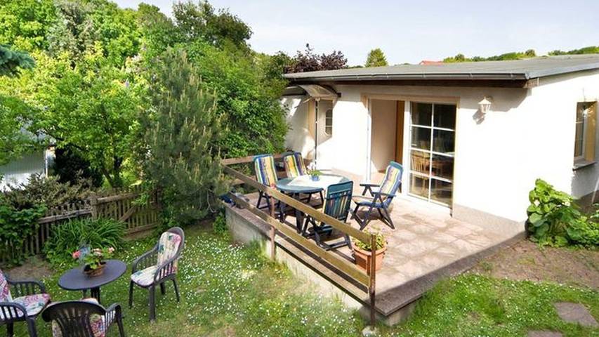 Ferienhaus für 2 Personen, mit Garten und Terrasse in Binz