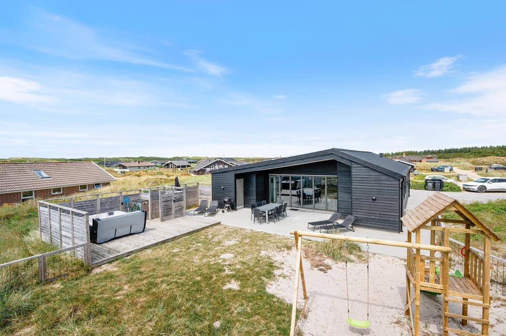 Modernes Ferienhaus mit Sauna und Whirlpool für 2 Familien mit Hund in Hvide Sande, Holmsland Klit