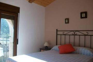Casa Rural Con Piscina para 14 Personas en Fuentes de Rubielos, Provincia de Teruel, Foto 2