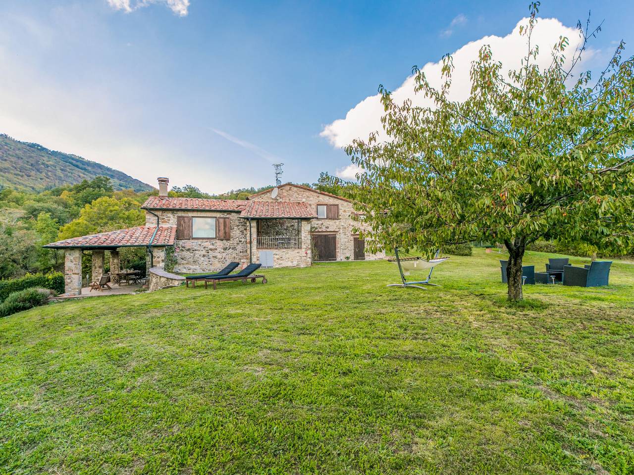 Bellavista + Villi in Montieri, Provincia di Grosseto