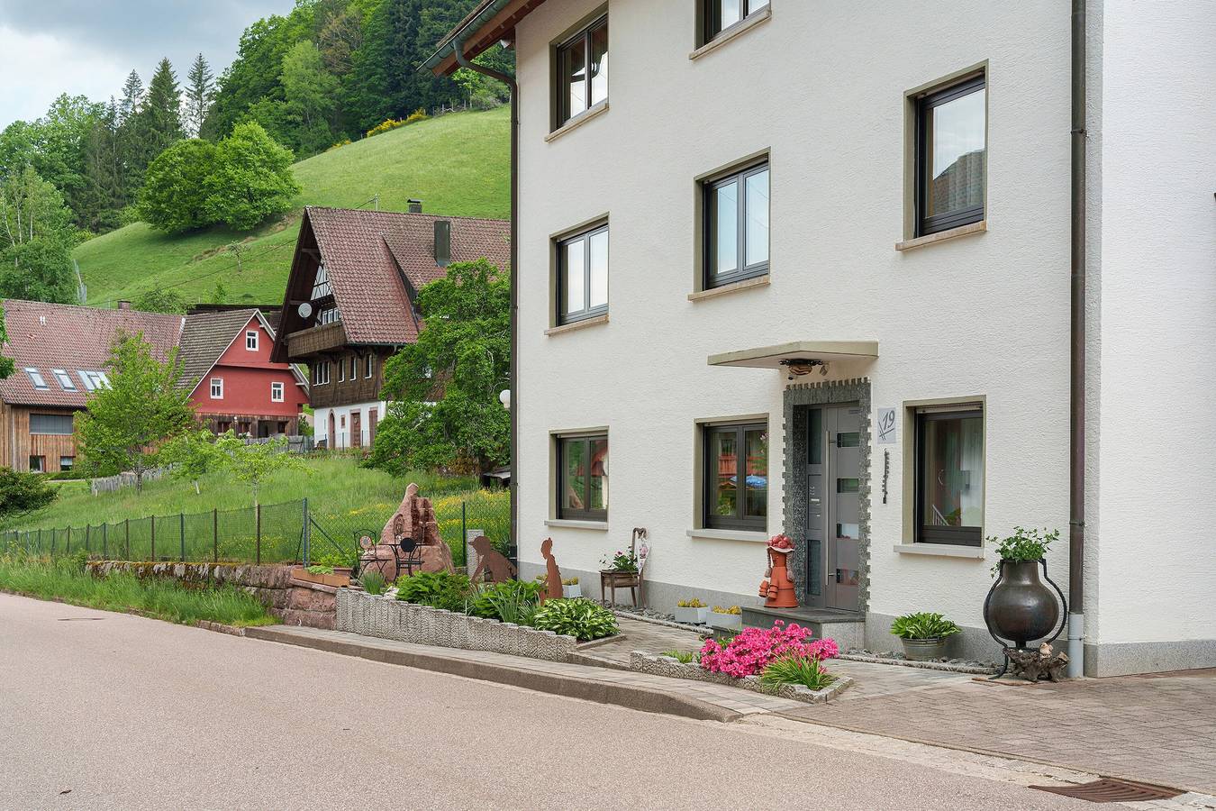 Gästehaus Gerda: Doppelzimmer 2 mit Bergblick, privatem Balkon und Wi-Fi in Bad Peterstal-Griesbach, Mittlerer Schwarzwald