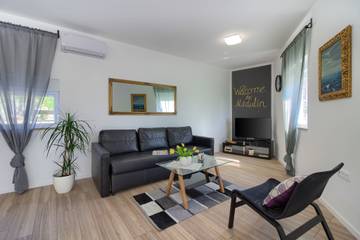 Villa für 6 Personen in Pula-Medulin, Medulin, Bild 1