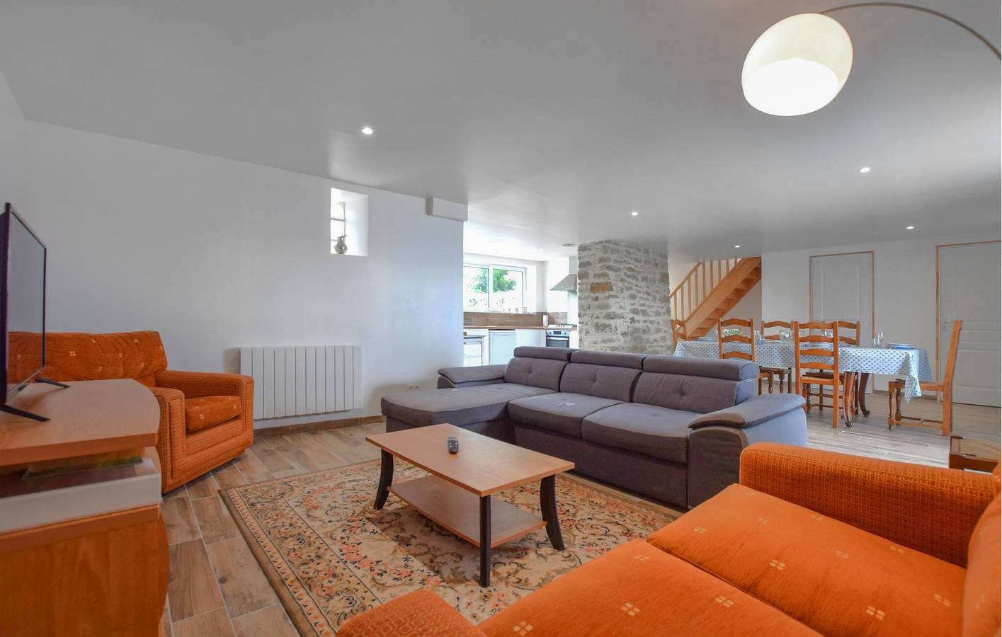 Appartement de charme avec jardin, WiFi et vue sur la rivière in Saint-Germain-de-Tournebut, Région de Cherbourg