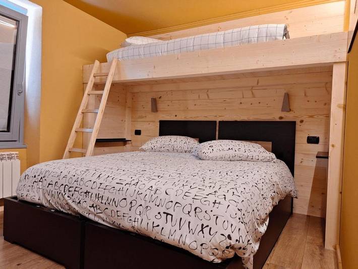 Gîte pour 2 personnes, avec balcon et jacuzzi à Temù - 3