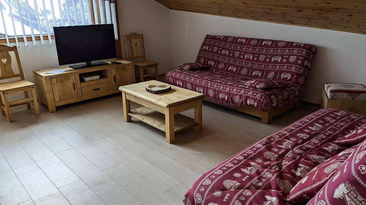 Entire apartment, Four rooms duplex 8 pers - Balcons du soleil in Orcières Merlette - Southern Alps in Orcières, Écrins National Park