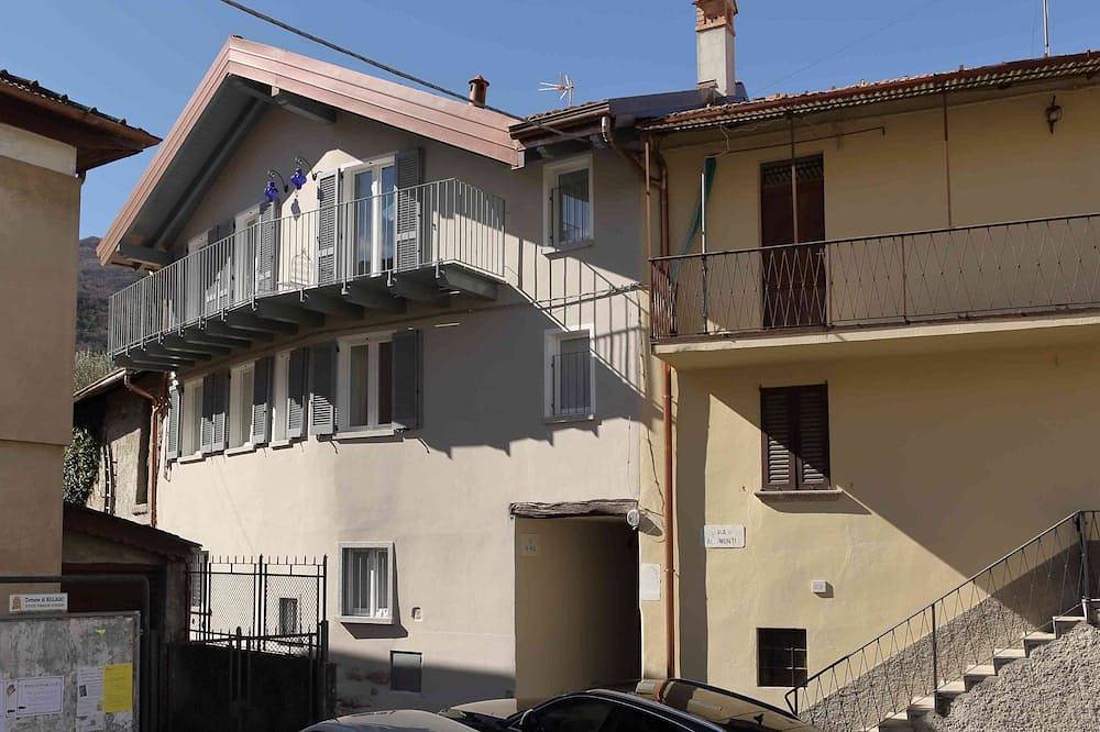 Entire apartment, Barbara elegant apt, with lift and airco, Bellagio Como Lake in Bellagio, Comune di Bellagio