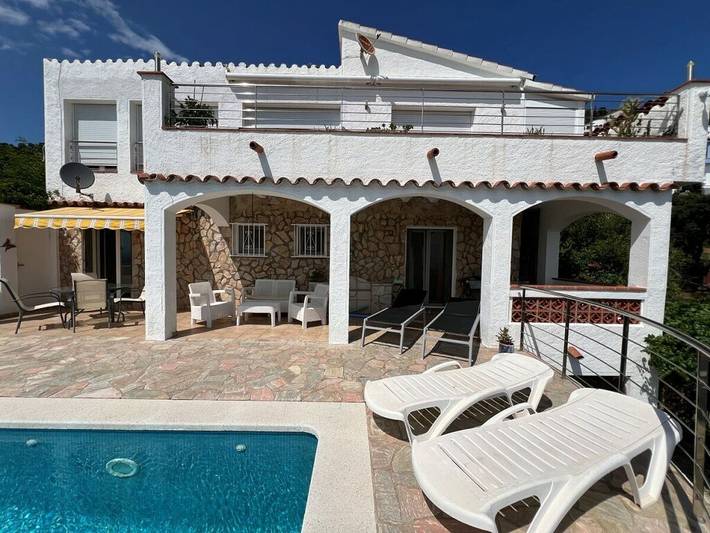Appartement de vacances à Roses avec piscine in El Mas Fumats, Roses
