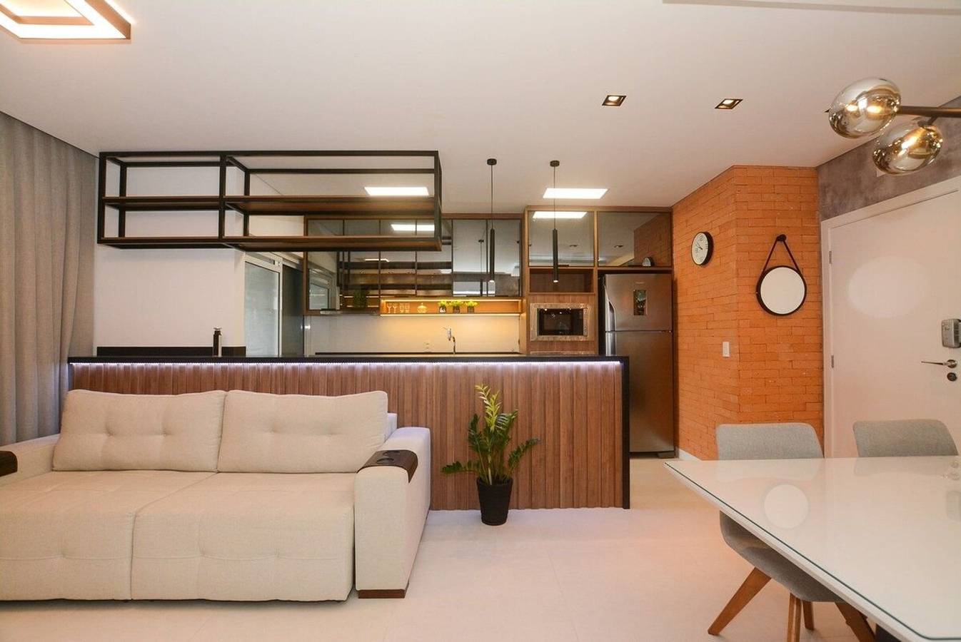 Entire apartment, Apto 100m da Praia Com Piscina Aquecida e Lazer in Cachoeira do Bom Jesus, Canasvieiras