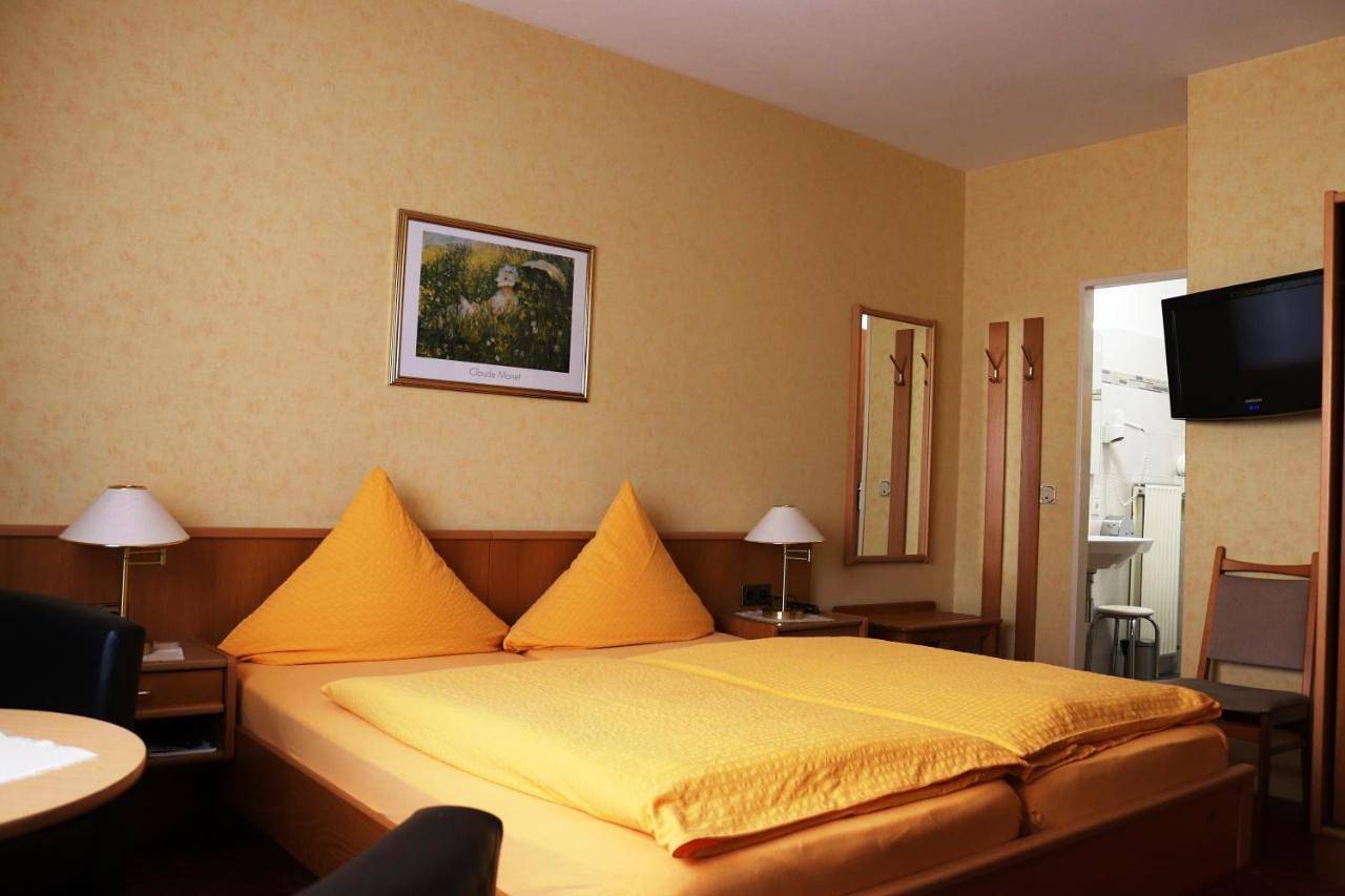 Weinstube Pension Moselblümchen in Zeltingen-Rachtig, Région de Bernkastel-Kues