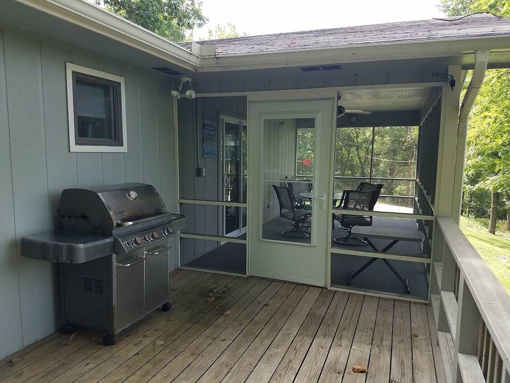 Welcome to Owl Hollow Retreat! Stunning mountain and valley views. in Beaver Lake