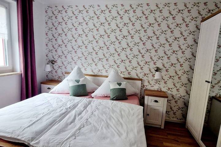 Willkommen im \"Rosenhaus🌹\" direkt am Wald, Ostsee-und Boddenküste, barrierefrei in Hermannshof, Saal
