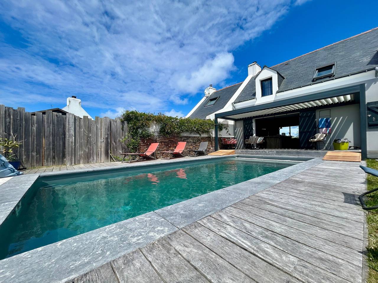 Gästezimmer „Escale Sauzonnaise – La Baie“ mit Meerblick, Gemeinschaftspool und Wlan in Sauzon, Côte des Mégalithes