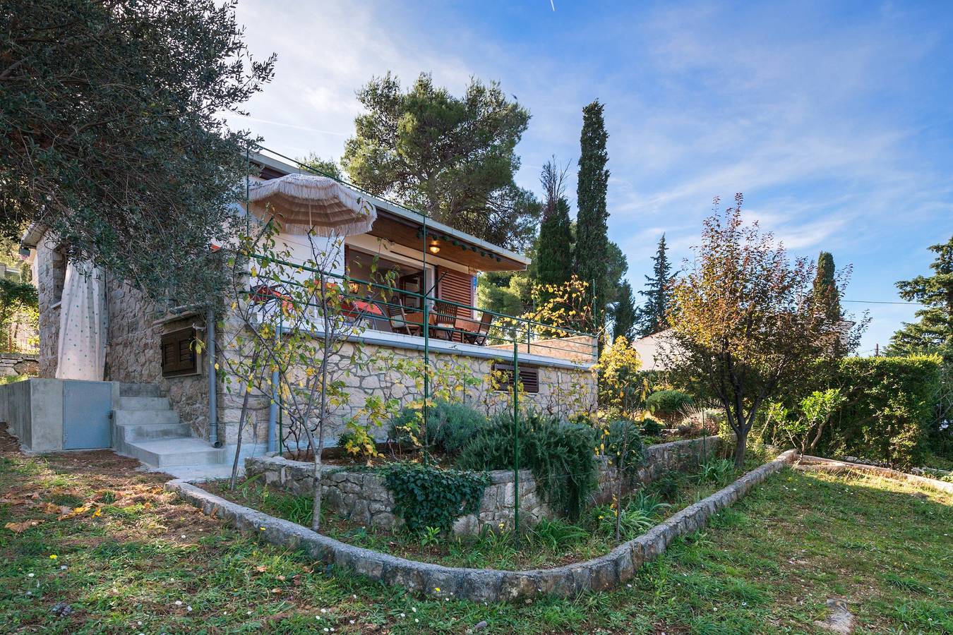 2-Zimmer-Haus mit Terrasse und Meerblick Postira, Brac K-6052 in Postira, Brac